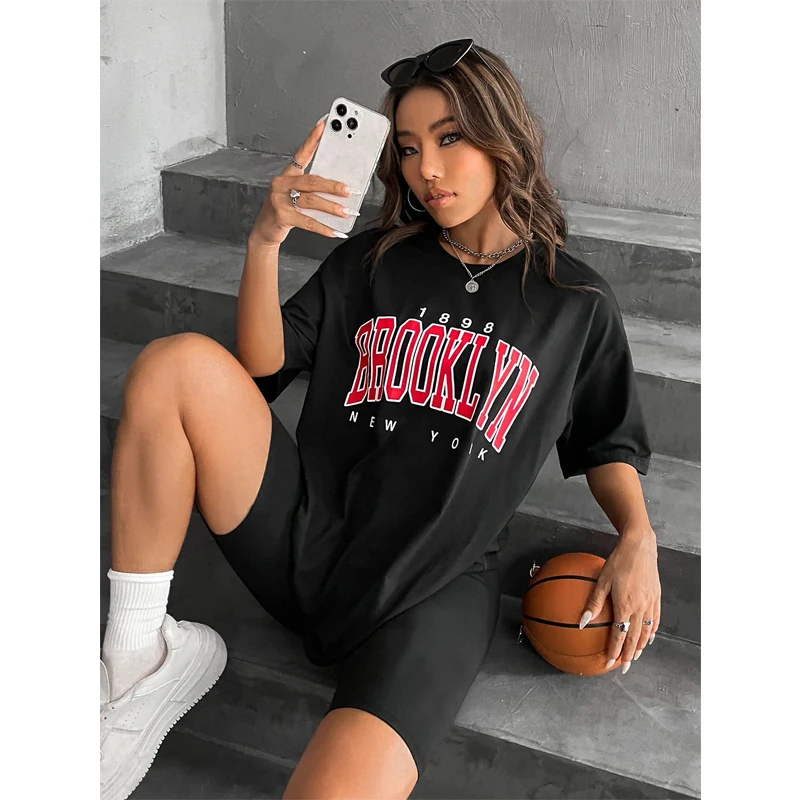 Mode Vintage femmes T-Shirts 1 - Street Fashion New York 2025 avis et prix