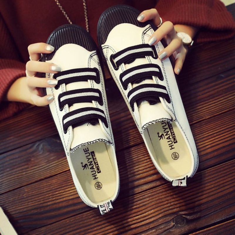 Chaussures en toile à enfiler  - Street Fashion Hong Kong avis et prix