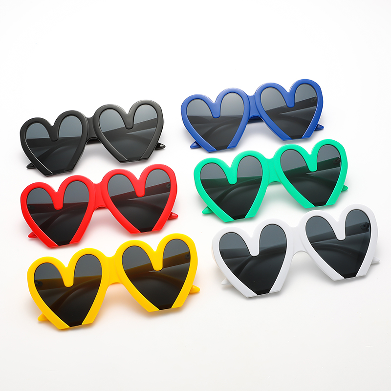 Lunettes de soleil coeur de pê - Street Fashion Photo avis et prix