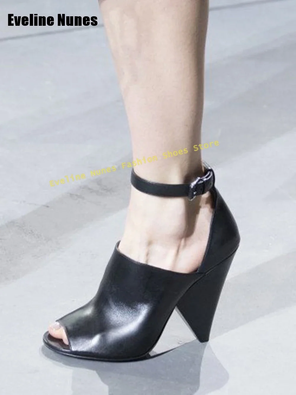 Femmes défilé pompes Peep Toe  - Street Fashion Runway avis et prix